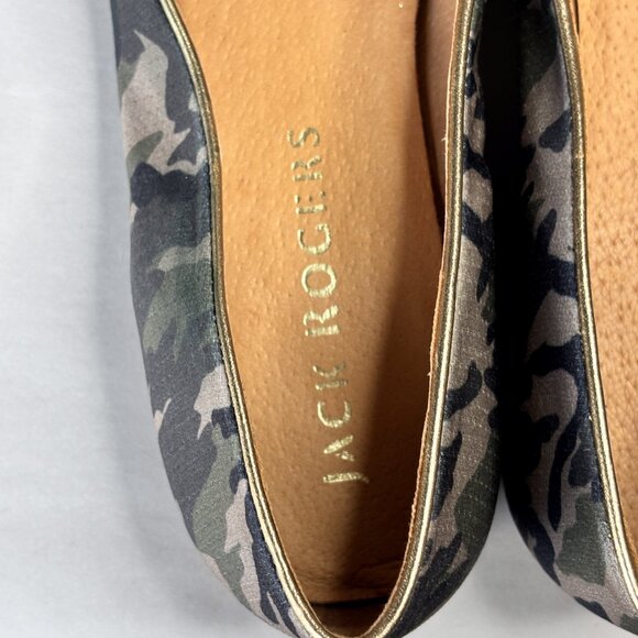 Pre-worn MINT Jack Rogers Women's Size 6.5 Gold Skull Pirate Camo Flats - Picture 3 of 11